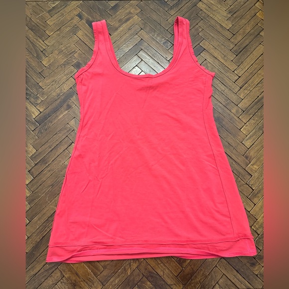 Lululemon tank top - Picture 1 of 2